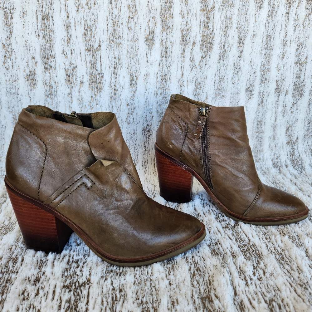 Kelsi Dagger Brooklyn "Watchman" Ankle Bootie Tan Leather | Women's Size 7.5 - Picture 6 of 13